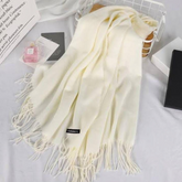 Woman warm stoler